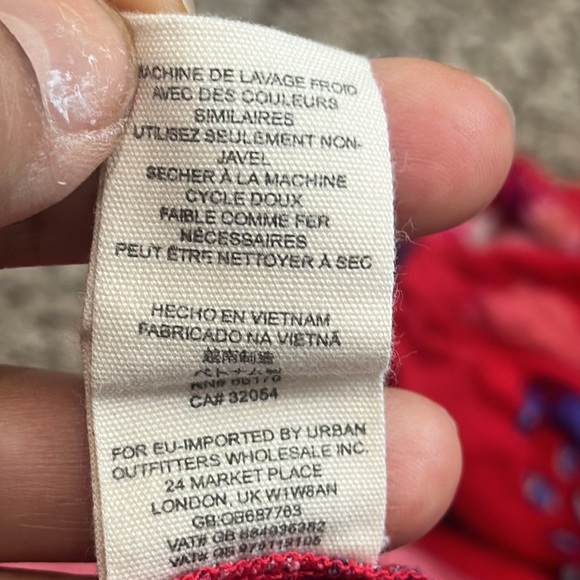 Free people red print button down size medium - Picture 12 of 12